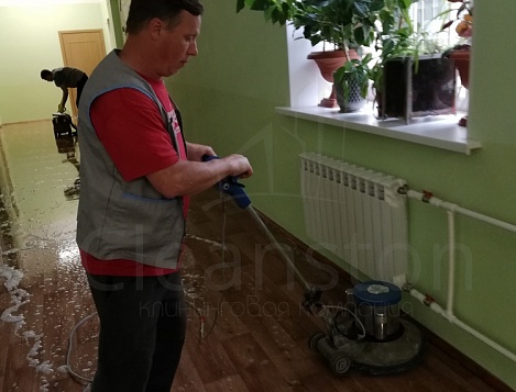 Школа полимеризации пола